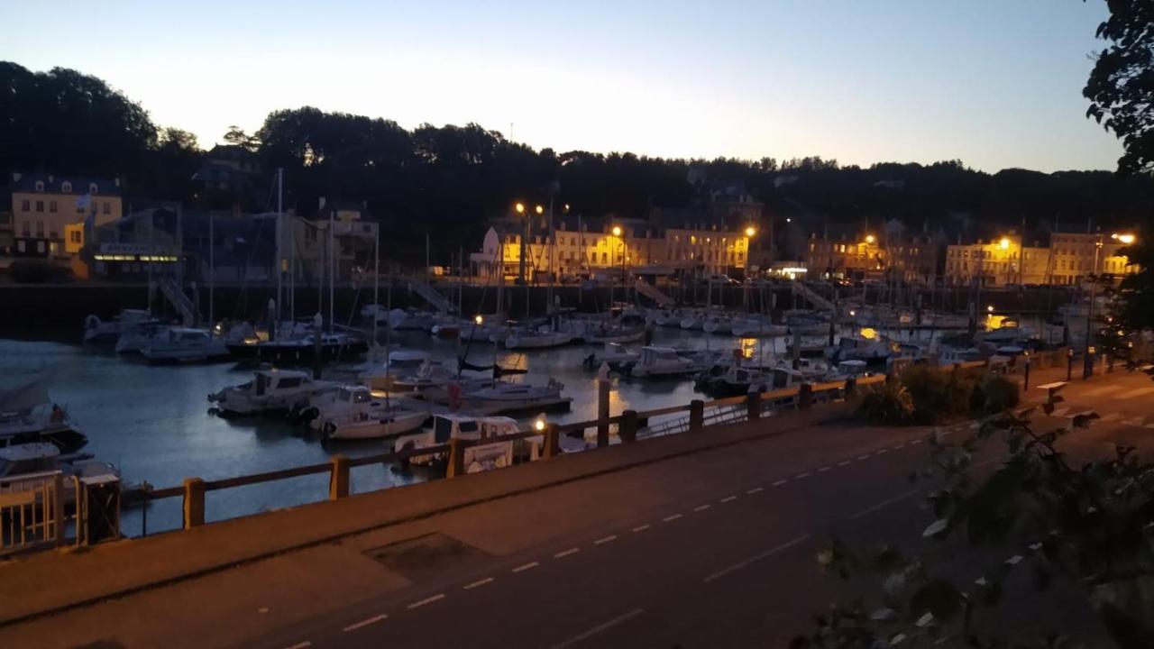 Appartement Sur Le Port, 105M Rez De Jardin Avec Parc Privatif Saint-Valery-en-Caux Exteriör bild